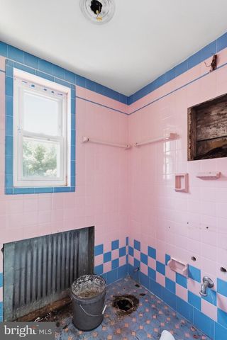 908 W STATE ST, Trenton, NJ 08618