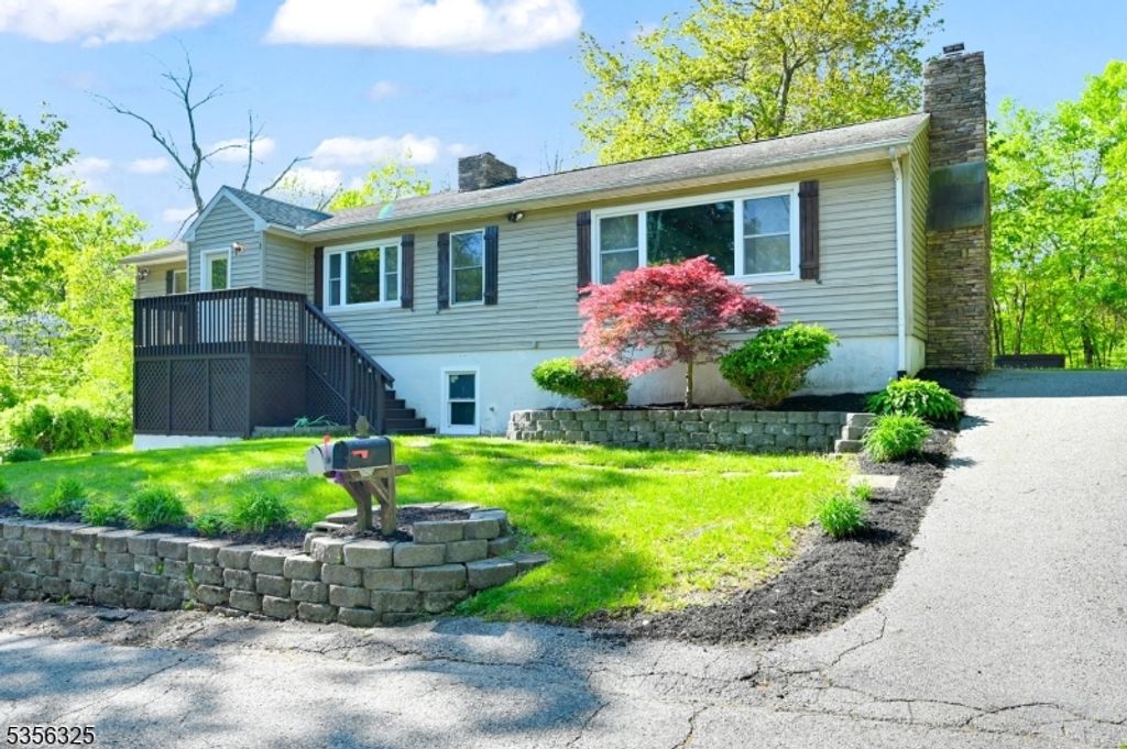 1 Norwood Rd, West Milford Twp., NJ 07421