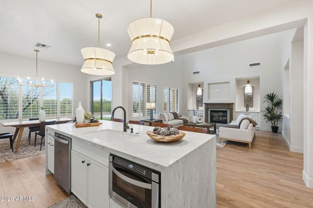 40207 N HICKOK Trail, Phoenix, AZ 85086