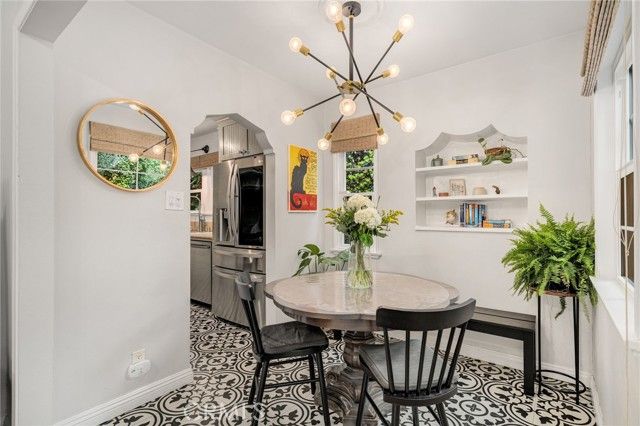 5130 W 20th, Los Angeles, CA 90016