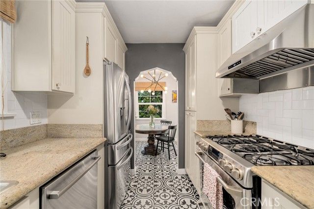 5130 W 20th, Los Angeles, CA 90016