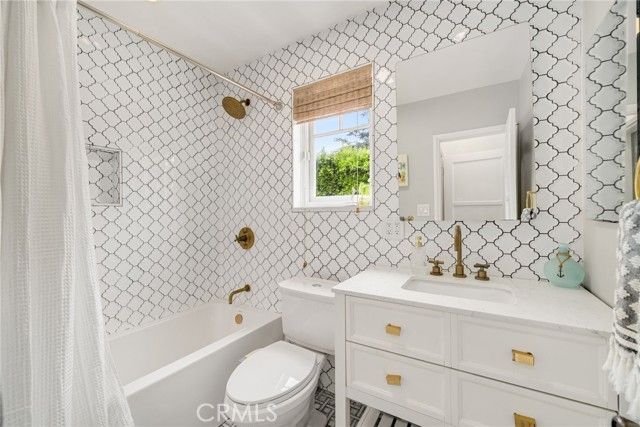 5130 W 20th, Los Angeles, CA 90016