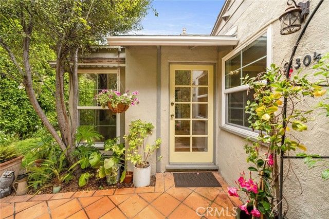 5130 W 20th, Los Angeles, CA 90016