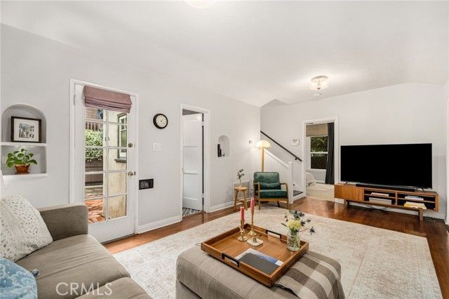 5130 W 20th, Los Angeles, CA 90016
