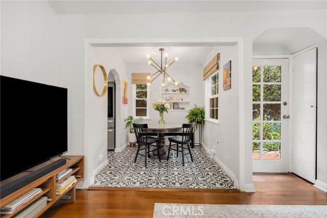 5130 W 20th, Los Angeles, CA 90016