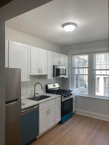 35 Mount Hood 7, Boston, MA 02134