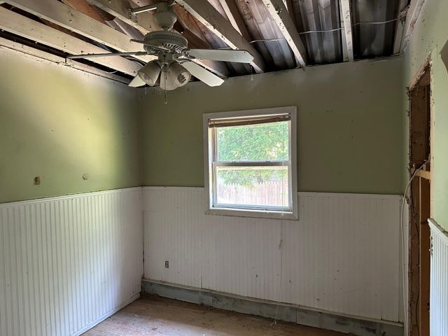 12 Hampton Road, Sound Beach, NY 11789