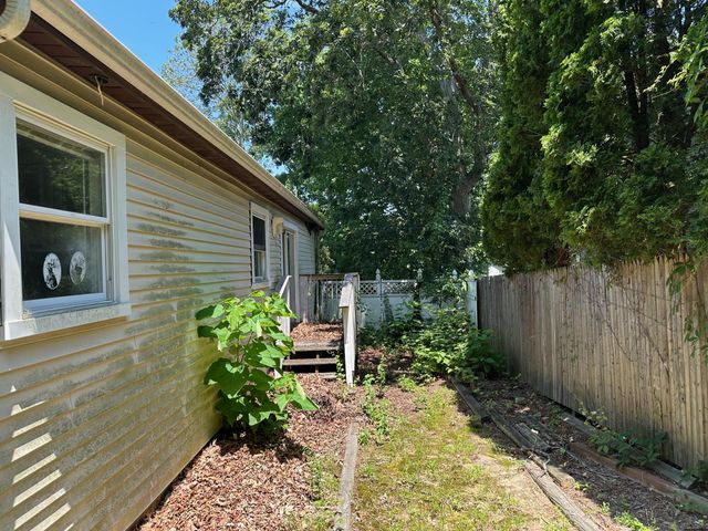 12 Hampton Road, Sound Beach, NY 11789