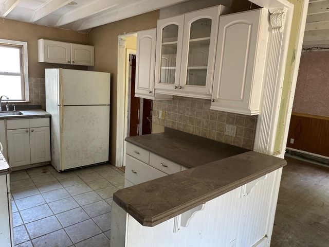 12 Hampton Road, Sound Beach, NY 11789