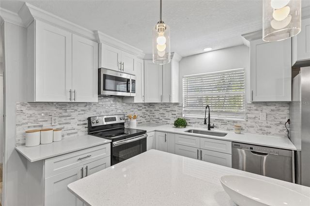 1008 37TH STREET W, Bradenton, FL 34205