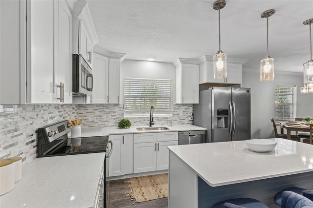 1008 37TH STREET W, Bradenton, FL 34205