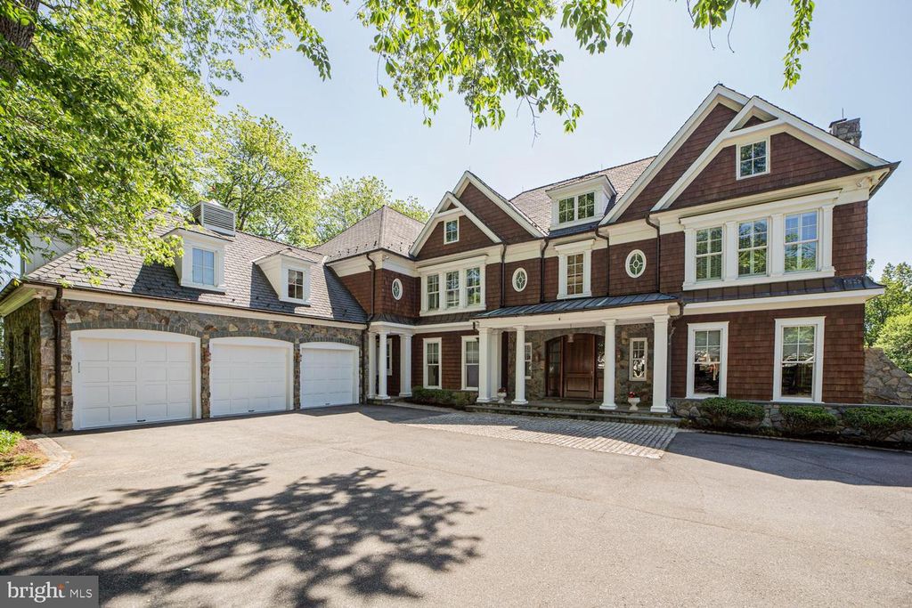 8800 SAUNDERS LN, Bethesda, MD 20817