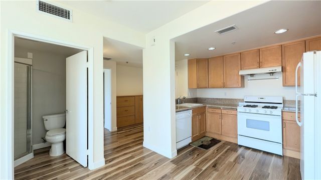 580 W Main Street 305, Alhambra, CA 91801