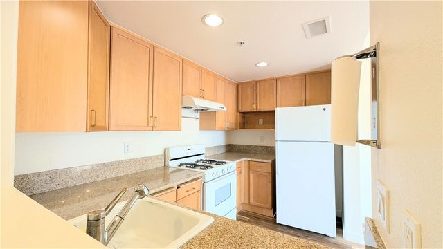 580 W Main Street 305, Alhambra, CA 91801