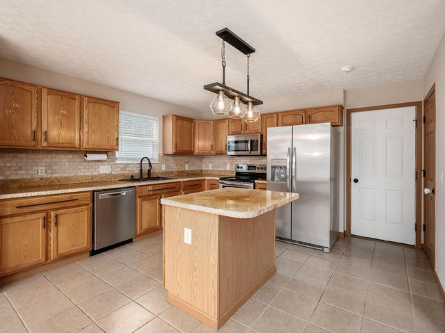 280 Stonhope Drive, Delaware, OH 43015