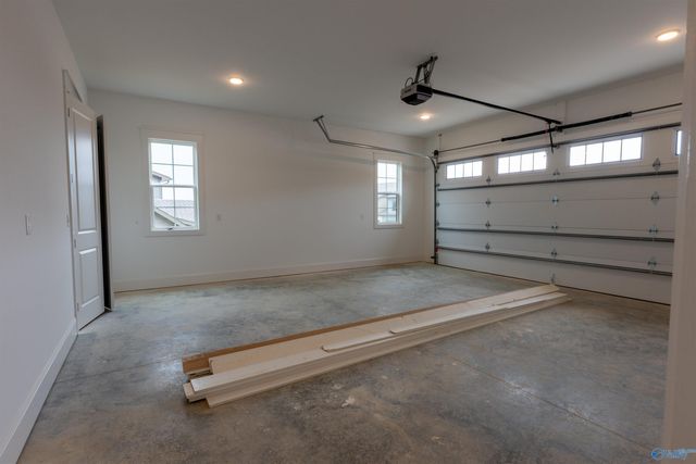 109 Whistling Straits Way, Guntersville, AL 35976