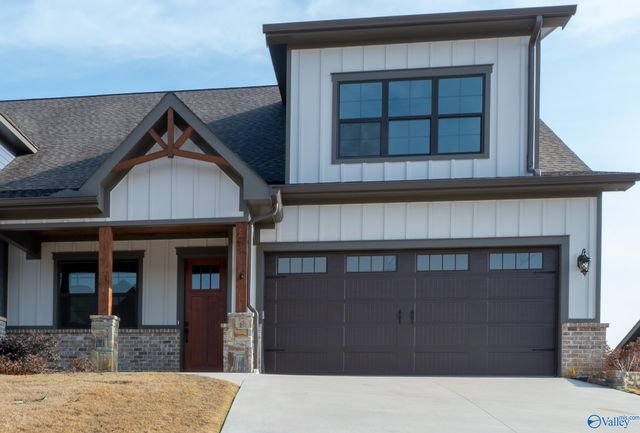 109 Whistling Straits Way, Guntersville, AL 35976