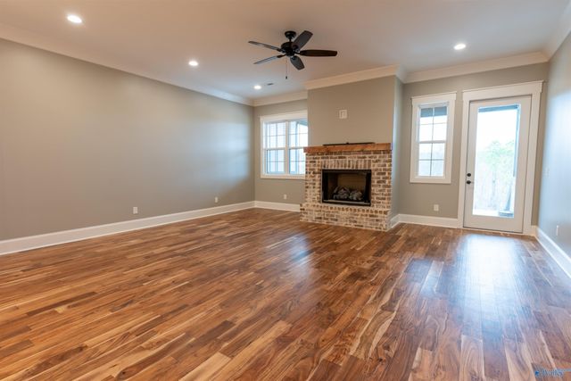 109 Whistling Straits Way, Guntersville, AL 35976