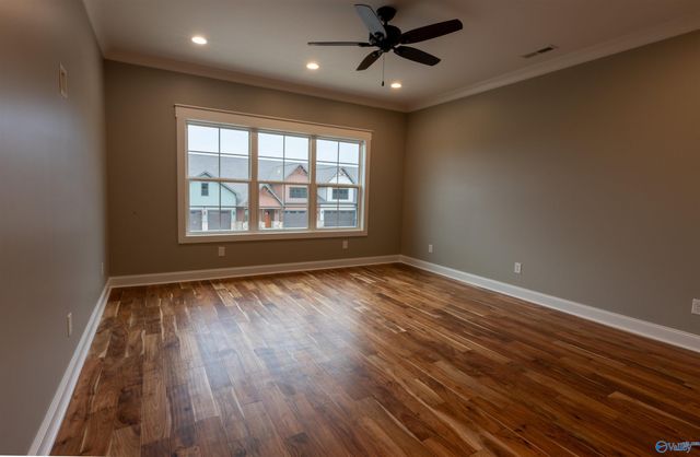 109 Whistling Straits Way, Guntersville, AL 35976