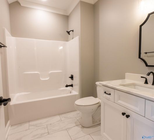 109 Whistling Straits Way, Guntersville, AL 35976