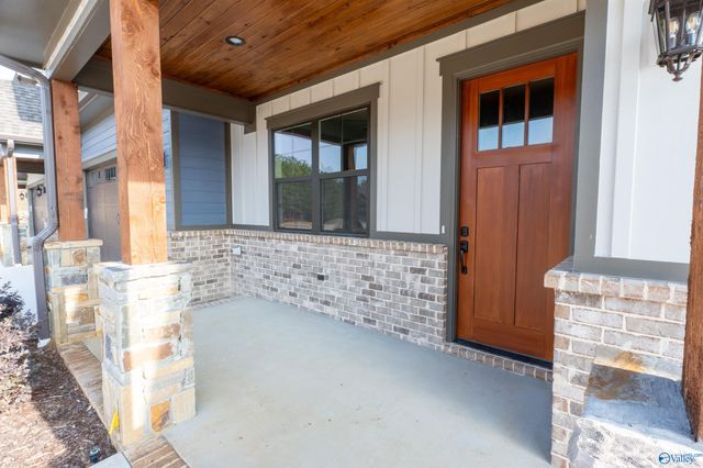 109 Whistling Straits Way, Guntersville, AL 35976