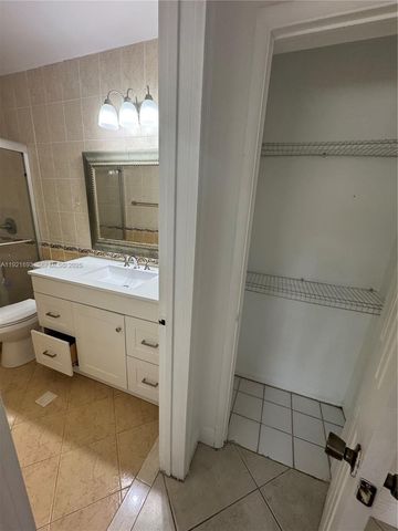 640 N 71st Ter, Hollywood, FL 33024