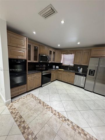 640 N 71st Ter, Hollywood, FL 33024