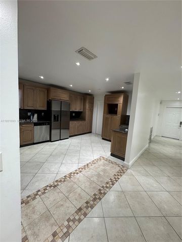 640 N 71st Ter, Hollywood, FL 33024