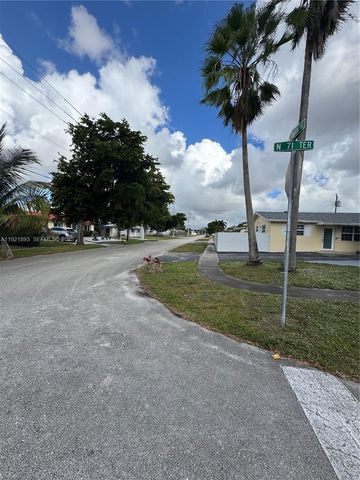 640 N 71st Ter, Hollywood, FL 33024
