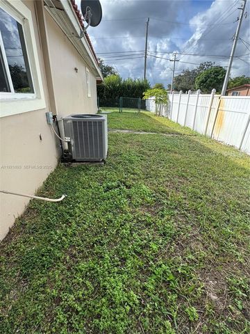 640 N 71st Ter, Hollywood, FL 33024