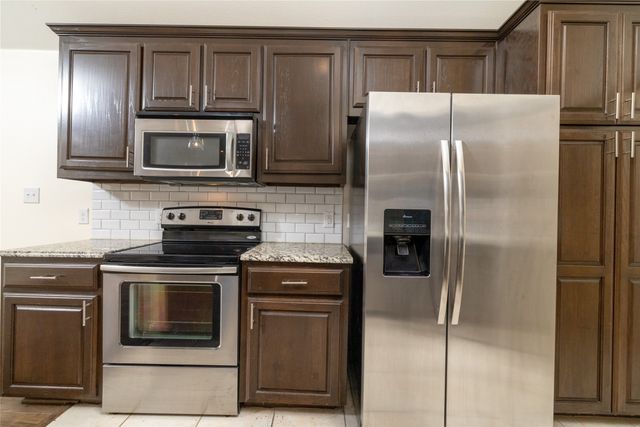 405 Kimbrough Road, Azle, TX 76020