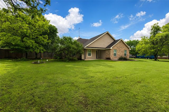 405 Kimbrough Road, Azle, TX 76020
