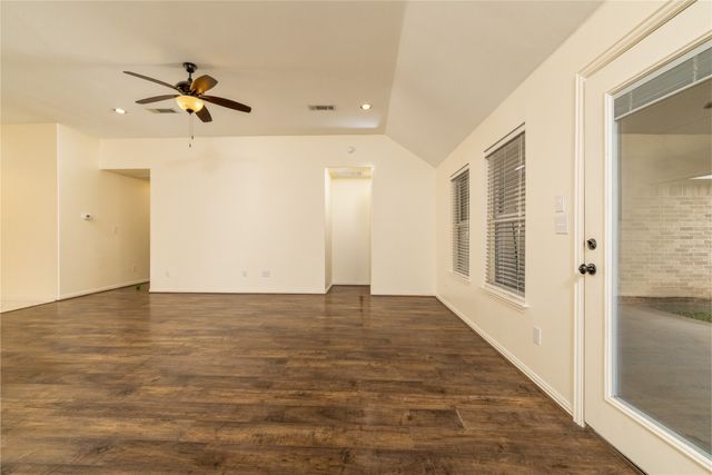 405 Kimbrough Road, Azle, TX 76020