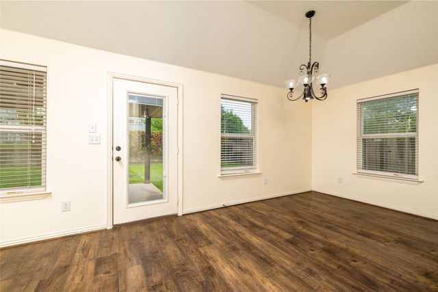 405 Kimbrough Road, Azle, TX 76020