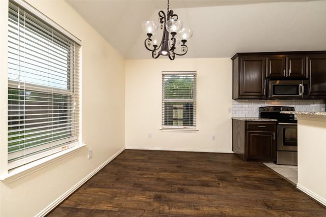 405 Kimbrough Road, Azle, TX 76020