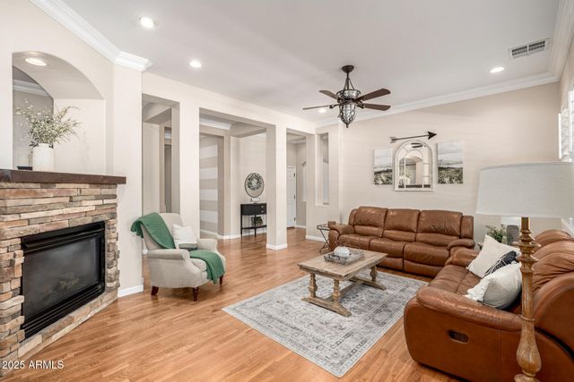 1090 E Elgin Street, Gilbert, AZ 85295