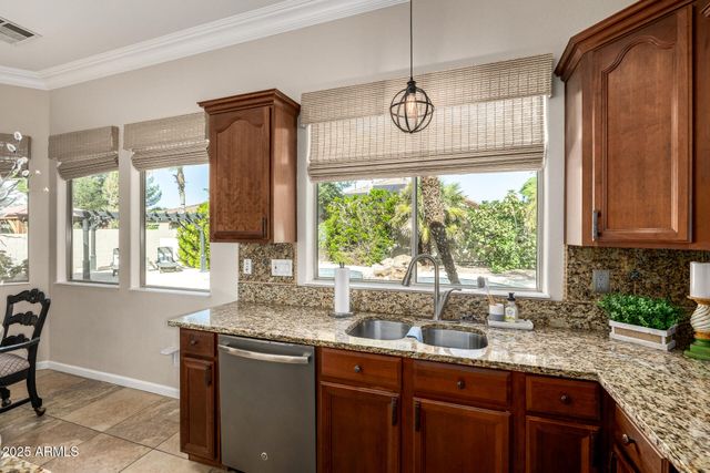 1090 E Elgin Street, Gilbert, AZ 85295