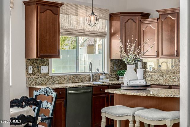 1090 E Elgin Street, Gilbert, AZ 85295