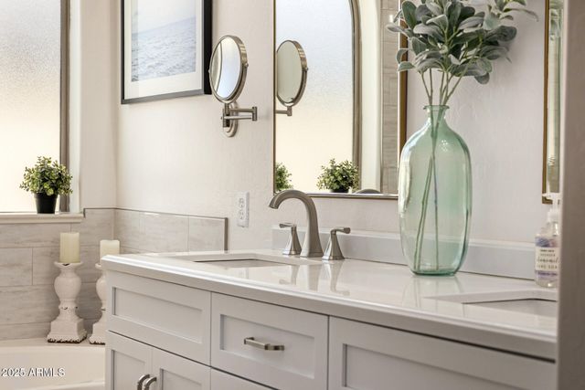 1090 E Elgin Street, Gilbert, AZ 85295