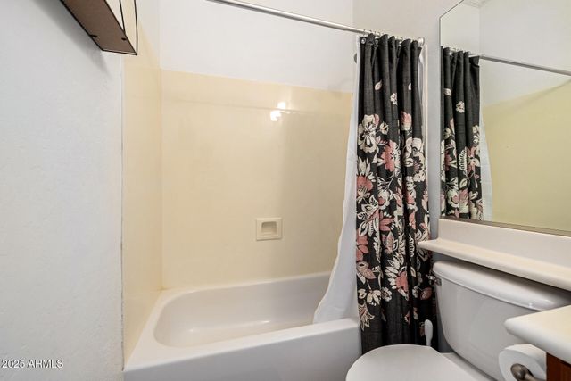 1090 E Elgin Street, Gilbert, AZ 85295