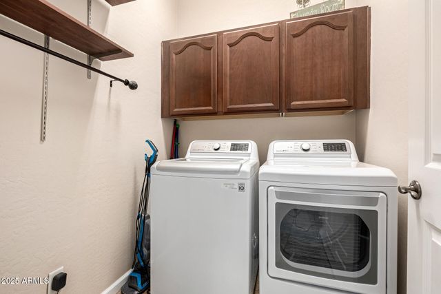 1090 E Elgin Street, Gilbert, AZ 85295