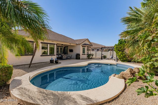 1090 E Elgin Street, Gilbert, AZ 85295