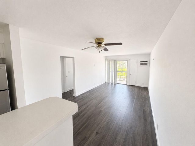 510 Lake Shore Drive 20, Lake Park, FL 33403