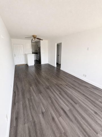 510 Lake Shore Drive 20, Lake Park, FL 33403