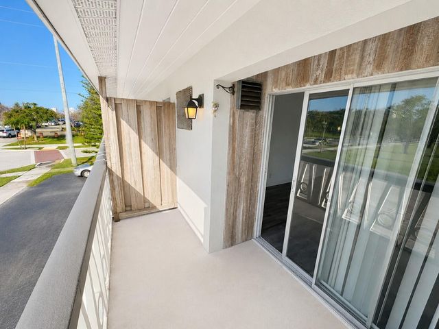 510 Lake Shore Drive 20, Lake Park, FL 33403