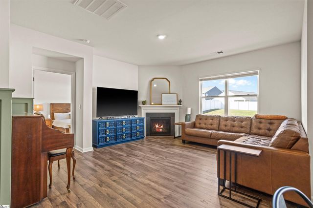 335 Glass Road, Piedmont, SC 29673