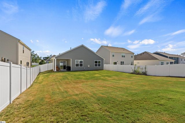 335 Glass Road, Piedmont, SC 29673