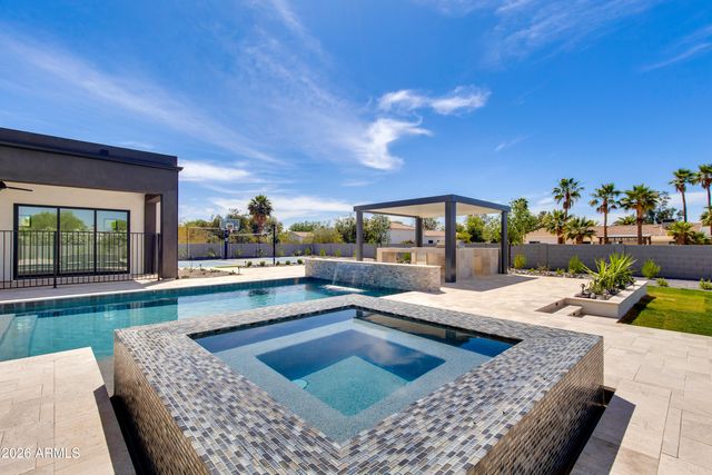 6145 E Gold Dust Avenue, Paradise Valley, AZ 85253