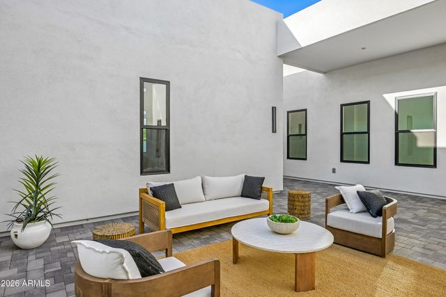 6145 E Gold Dust Avenue, Paradise Valley, AZ 85253