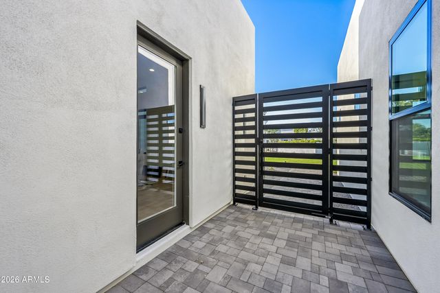 6145 E Gold Dust Avenue, Paradise Valley, AZ 85253